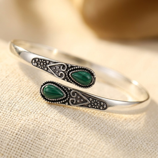 Bracelet vintage en argent et émeraude