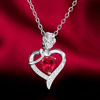 Collier pendentif cœur en argent et rubis