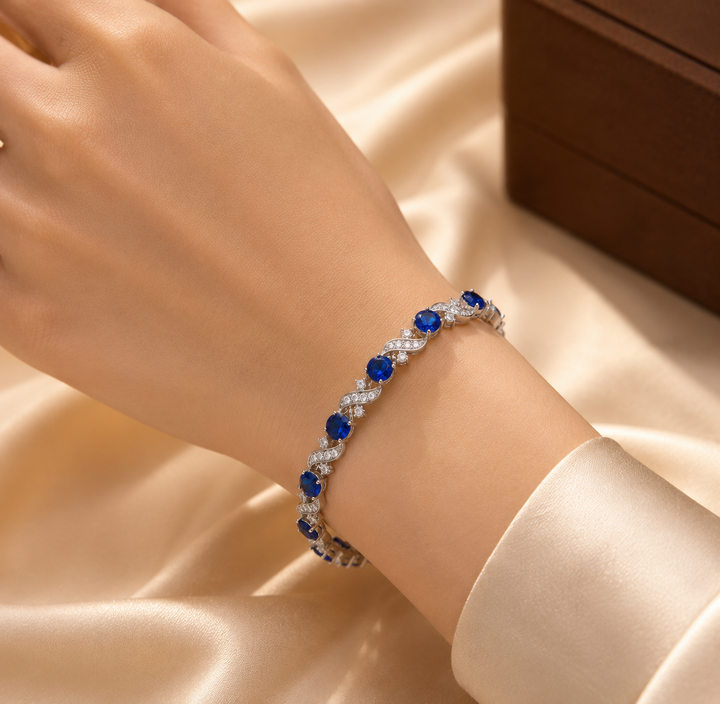 Bracelet à maillons floraux en argent et saphir