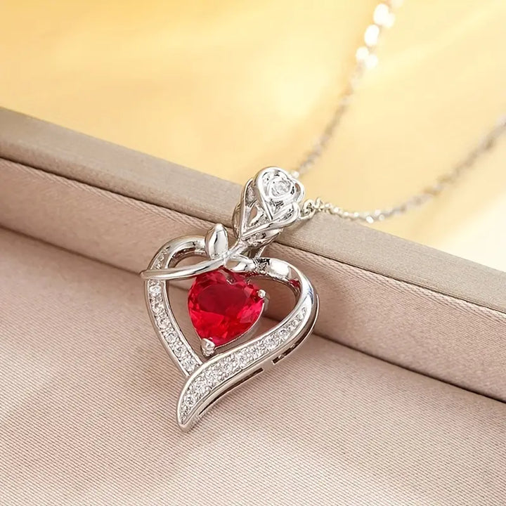 Collier pendentif cœur en argent et rubis