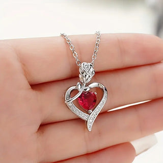Collier pendentif cœur en argent et rubis