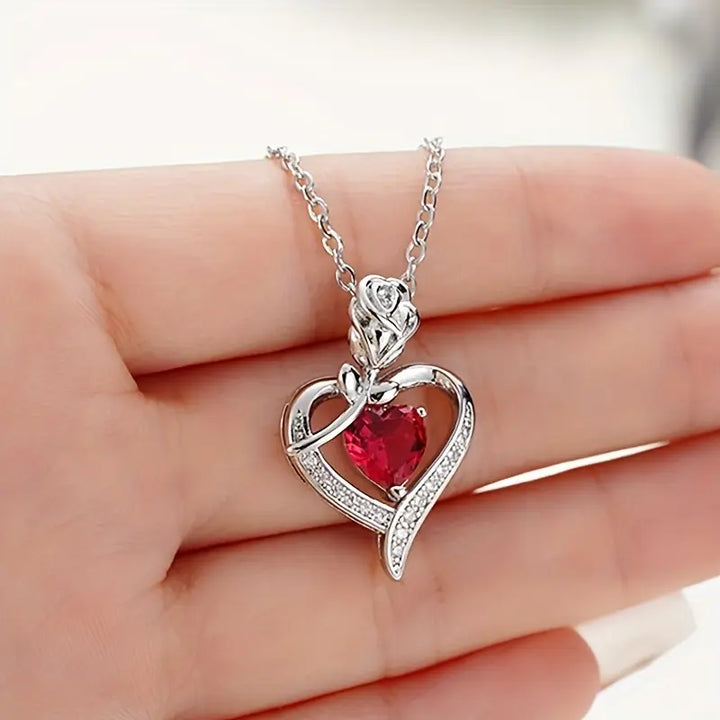Collier pendentif cœur en argent et rubis