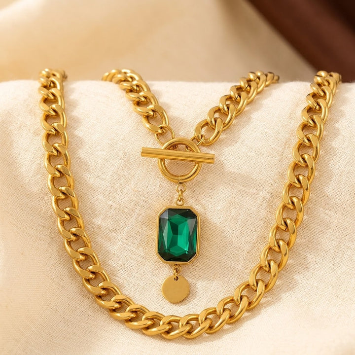 Collier en or et émeraude